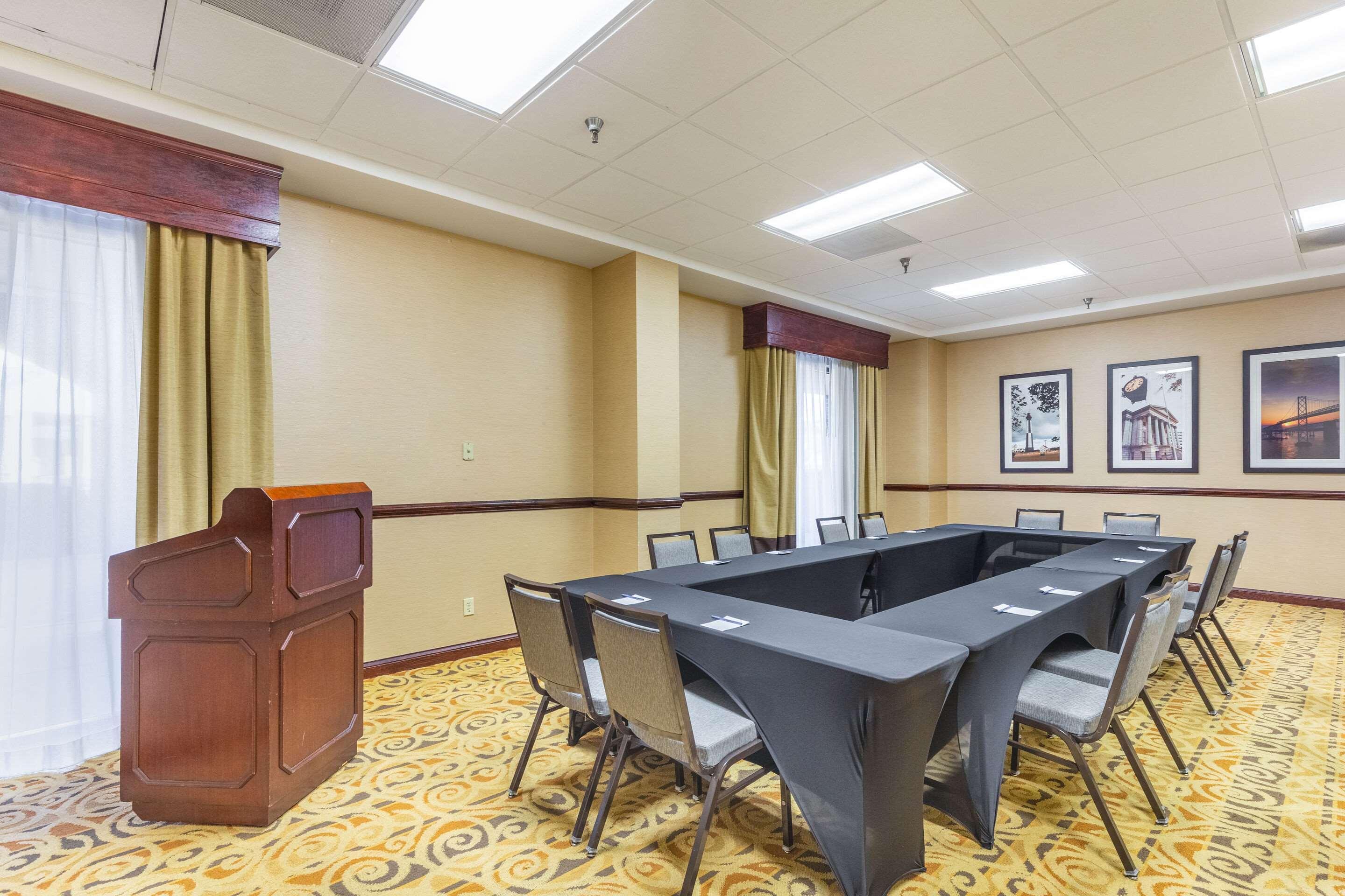 Comfort Suites Chesapeake - Norfolk Buitenkant foto